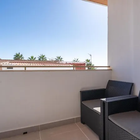 Διαμέρισμα Lets In The Sun Sea View Calabella *